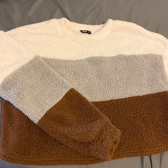 SHEIN fuzzy cropped sweater - Picture 1 of 1